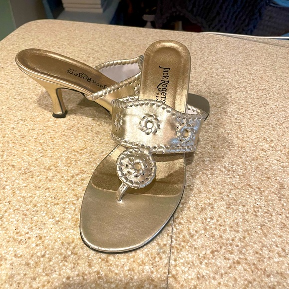 Jack Rodgers,heals,silver, wore 2 times, sprained ankle- unable to wear-ADORABLE - Picture 4 of 9